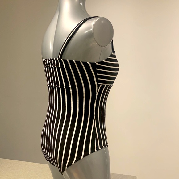 Streetwear Society Bodysuit - Picture 3 of 8